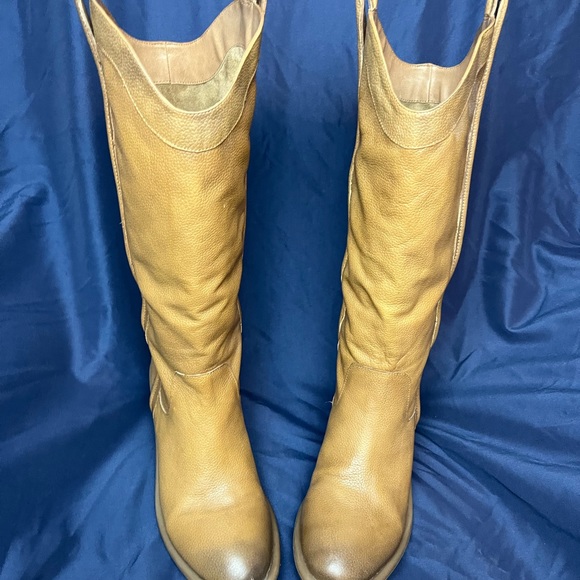 Arturo Chiang size 10M boots for women. - Picture 4 of 10